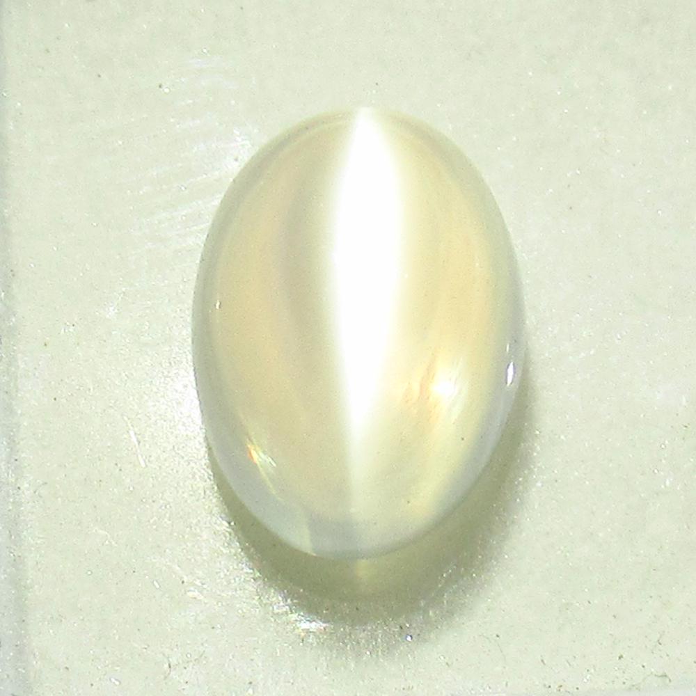6.95 Ct Natural Moonstone Dome Cab: No Reserve! Title: 6.95 Ct Natural Moonstone Dome Cab Stone Clarity: Semi-Transparent Gemstones: Natural Moonstone Carat Weights: 6.95 Size/Dimensions: 12.10 x 9.00 x 8.60 mm Additional Information: N