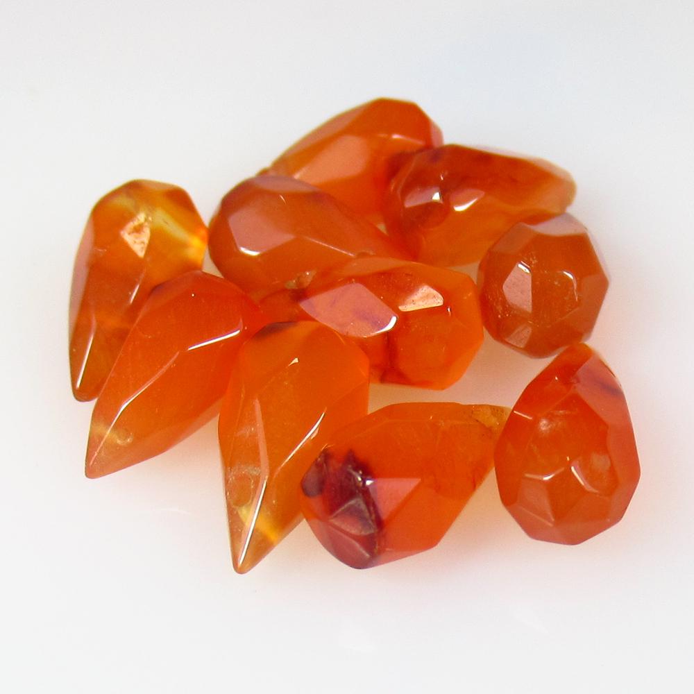 18.47 Ct Natural 10 Drilled Carnelian Pear Beads: No Reserve! Title: 18.47 Ct Natural 10 Drilled Carnelian Pear Beads Stone Clarity: Semi-Transparent Gemstones: Natural Carnelian Beads Carat Weights: 18.47 Size/Dimensions: 10.3x5.5 - 12.3x5.0 mm / 12