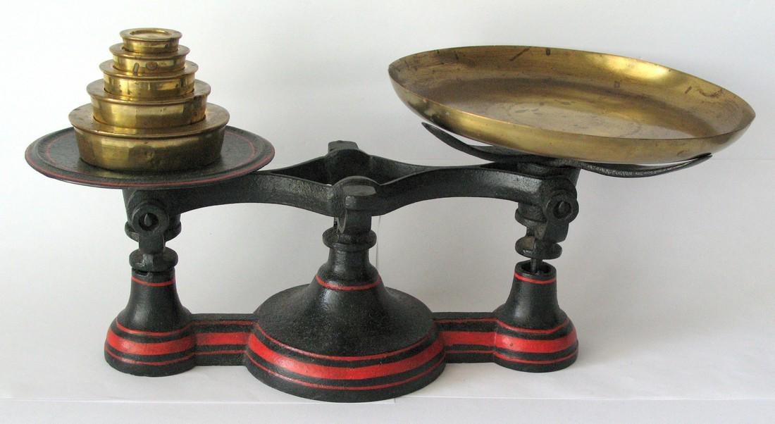 Antique Cast Iron Candy Store Scale (1 of 6)