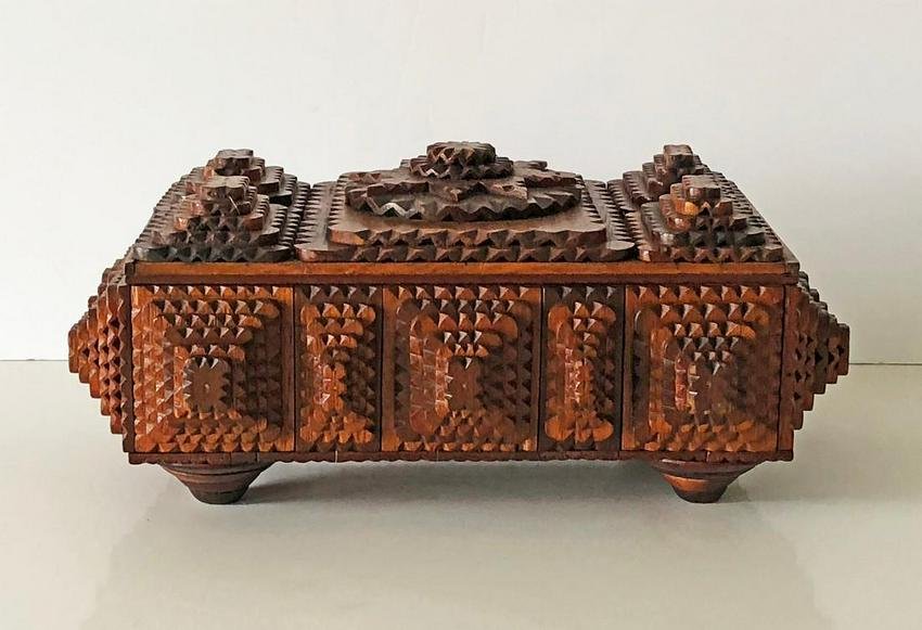 Tramp Art Box with Star (1 of 6)