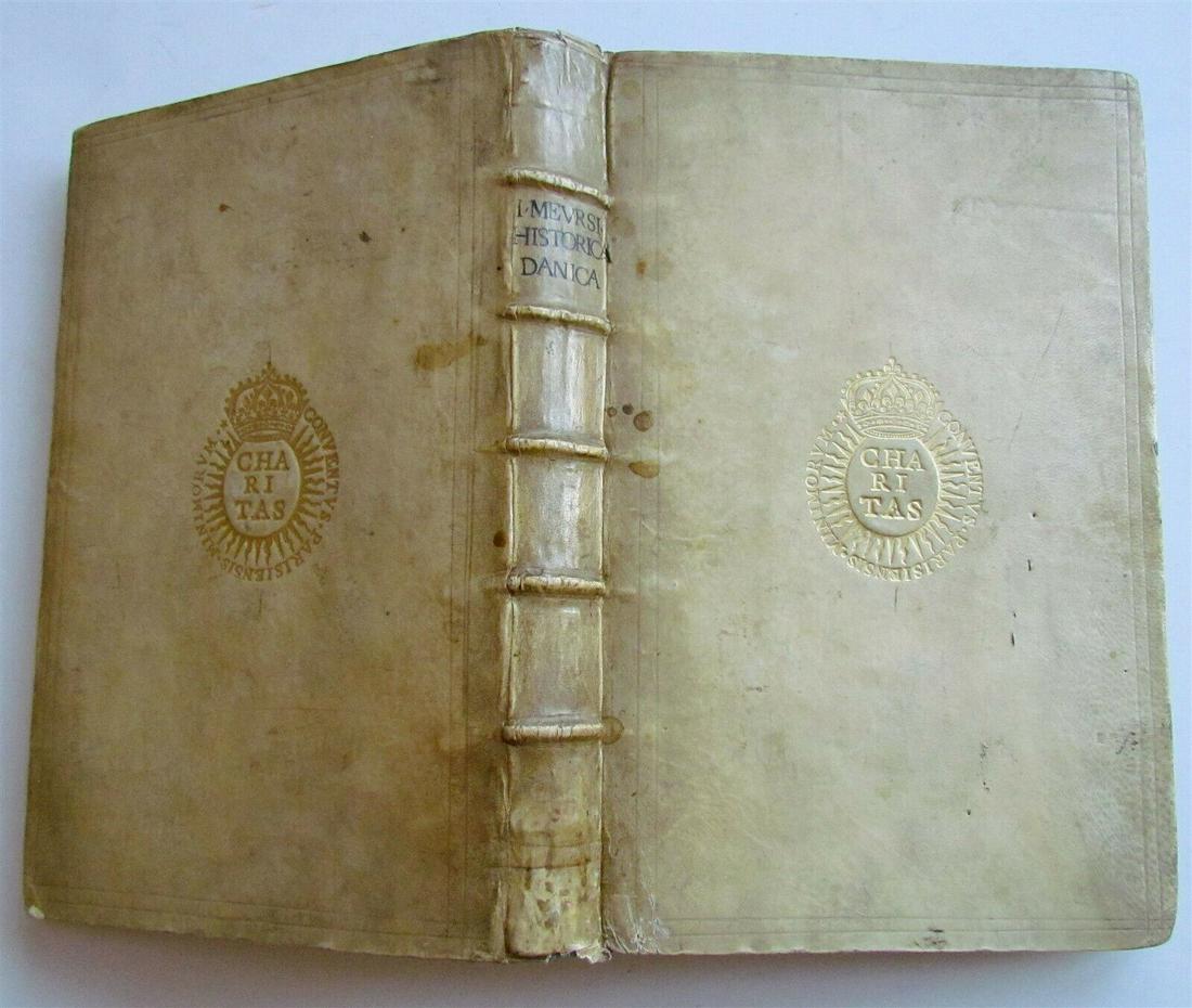1638 BELGIAN & DANISH HISTORY antique VELLUM BOUND: MEURSIUS, Joannes Historica; Danica pariter, & Belgica, uno tomo comprehensa [...]. Operum omnium tomus primus. 5 parts in 1 volume, folio (8 1/2 by 12 3/4"). Amsterdam, 1638 [8]-118, [6]-133-[1 bl.],