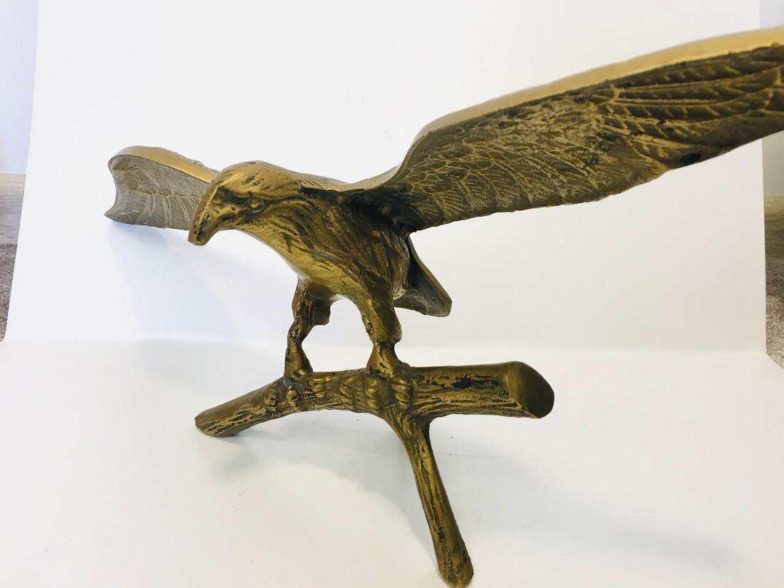 Unique and Outstanding Bronze Statue shaped like a Crow (1 of 9)