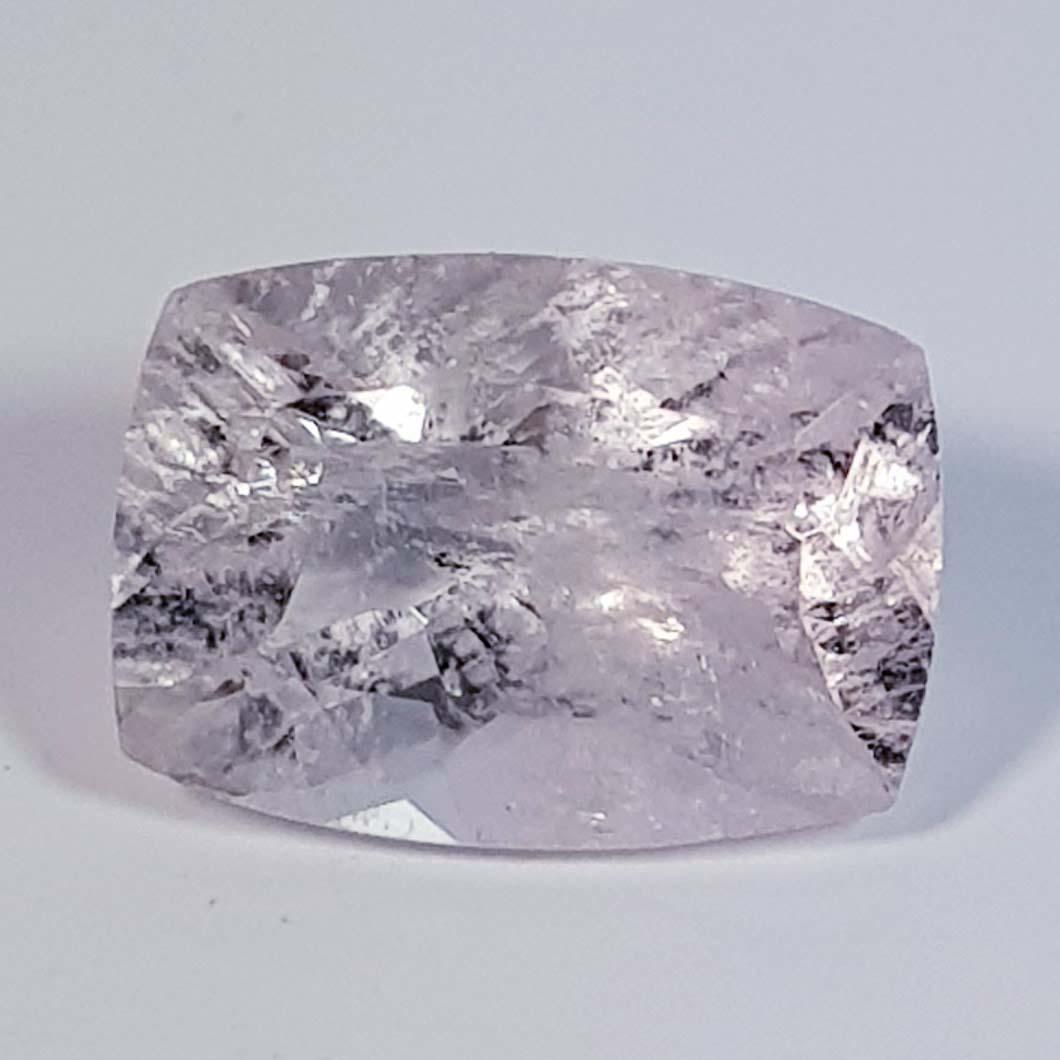 3.07 ct Natural Pink Morganite Cushion Cut: No Reserve! Title: 3.07 ct Natural Pink Morganite Cushion Cut Color/Clarity: Semi Transparent Gemstones: Loosegemstone Carat Weights: 3.07 Size/Dimensions: 10.90 x 7.80 x 5.90 Additional Information: 
