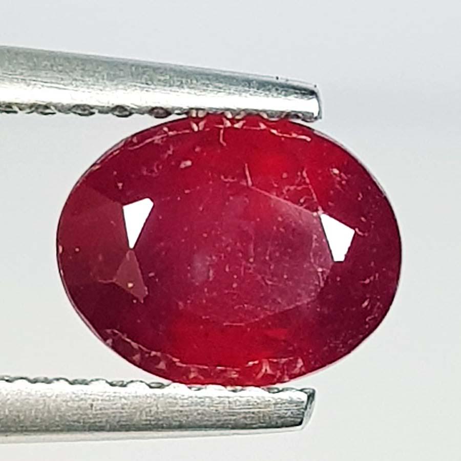 2.05 Ct  Natural Ruby Oval Cut (1 of 5)