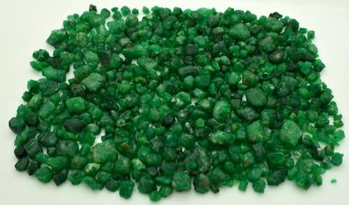 100 Grams Beautiful Emerald Rough Lot (1 of 4)
