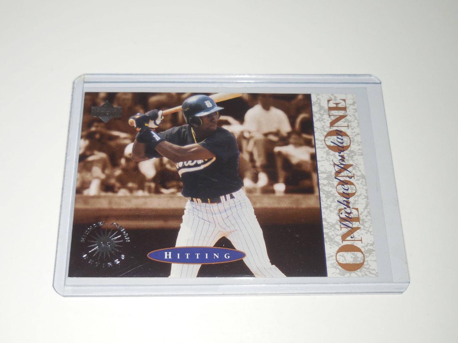 1995 UD MINOR LEAGUE MICHAEL JORDAN RETIRES #3 (1 of 2)