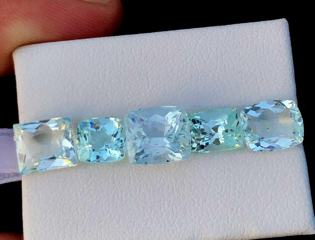 Natural Aquamarine Gemstones lot From Pakistan - 12.90: Natural Aquamarine Gemstones lot From Pakistan - Aquamarine has natural color . Aqumarine has very well luster and transparensy. Weight : 12.90 Carats Size : 10*08*08 mm , 08*07*06 mm Origin : Pakista