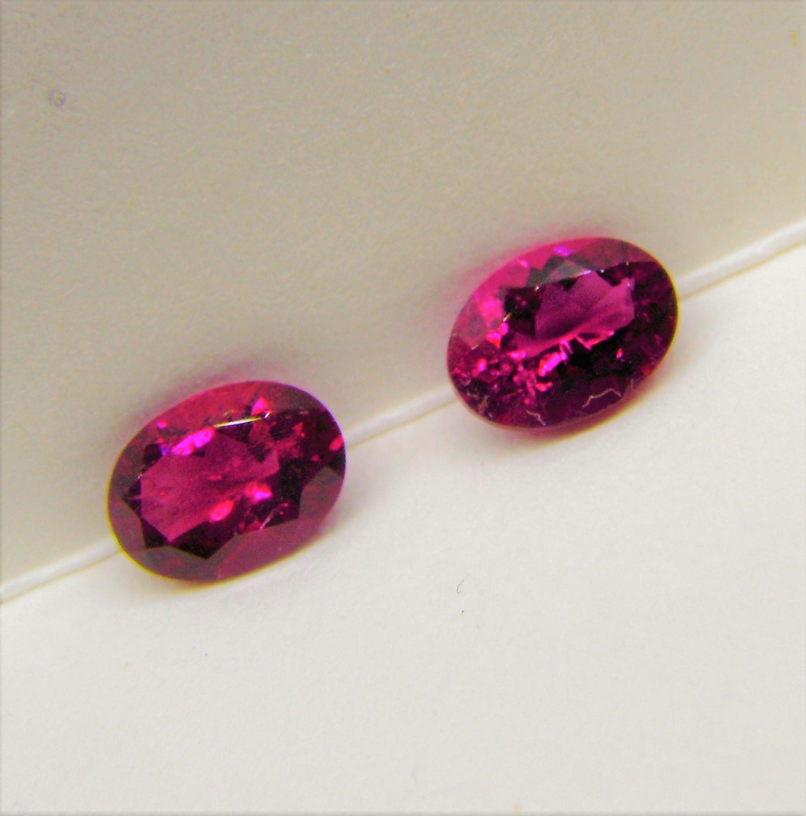 Rubellite Tourmaline Pair - 1.55 ct (1 of 6)