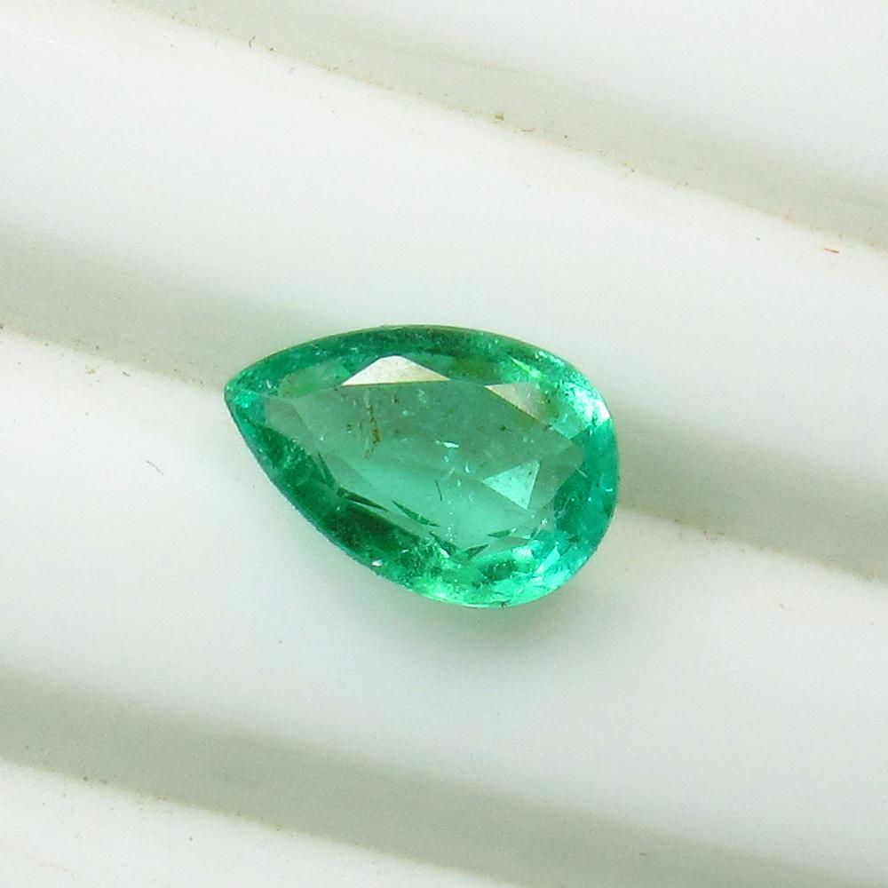 1.50 Ctw Natural Zambian Emerald Pear Cut (1 of 2)
