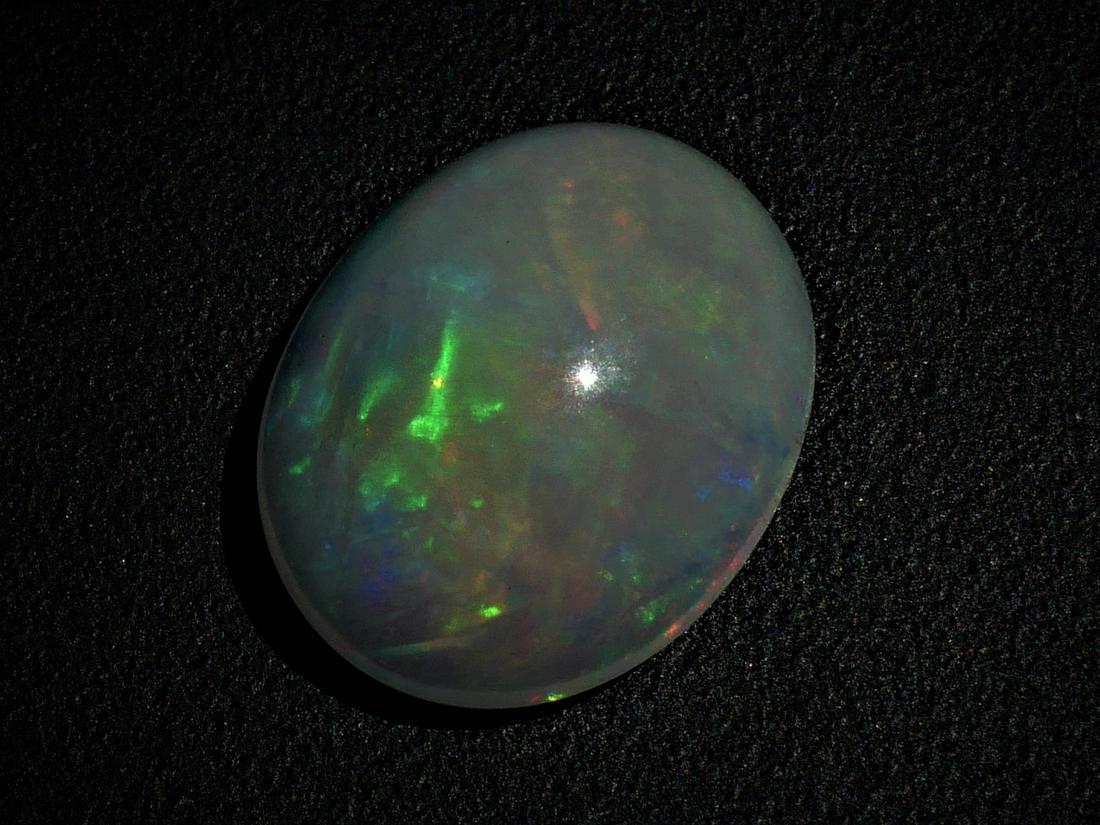 Opal Welo 2.32 ct (1 of 1)