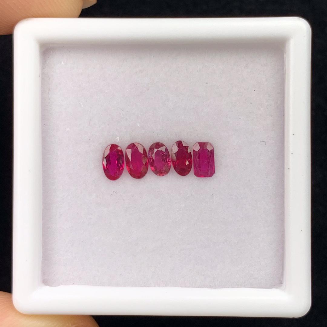 Natural Oval&square Cut 1.4Carats Ruby Loose Gemstone 5 (1 of 5)