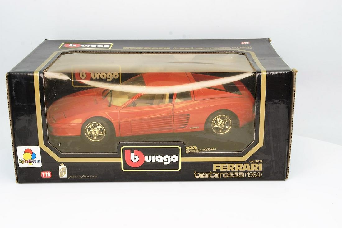 Bburago Ferrari Testarossa Red 1:18 (1 of 2)