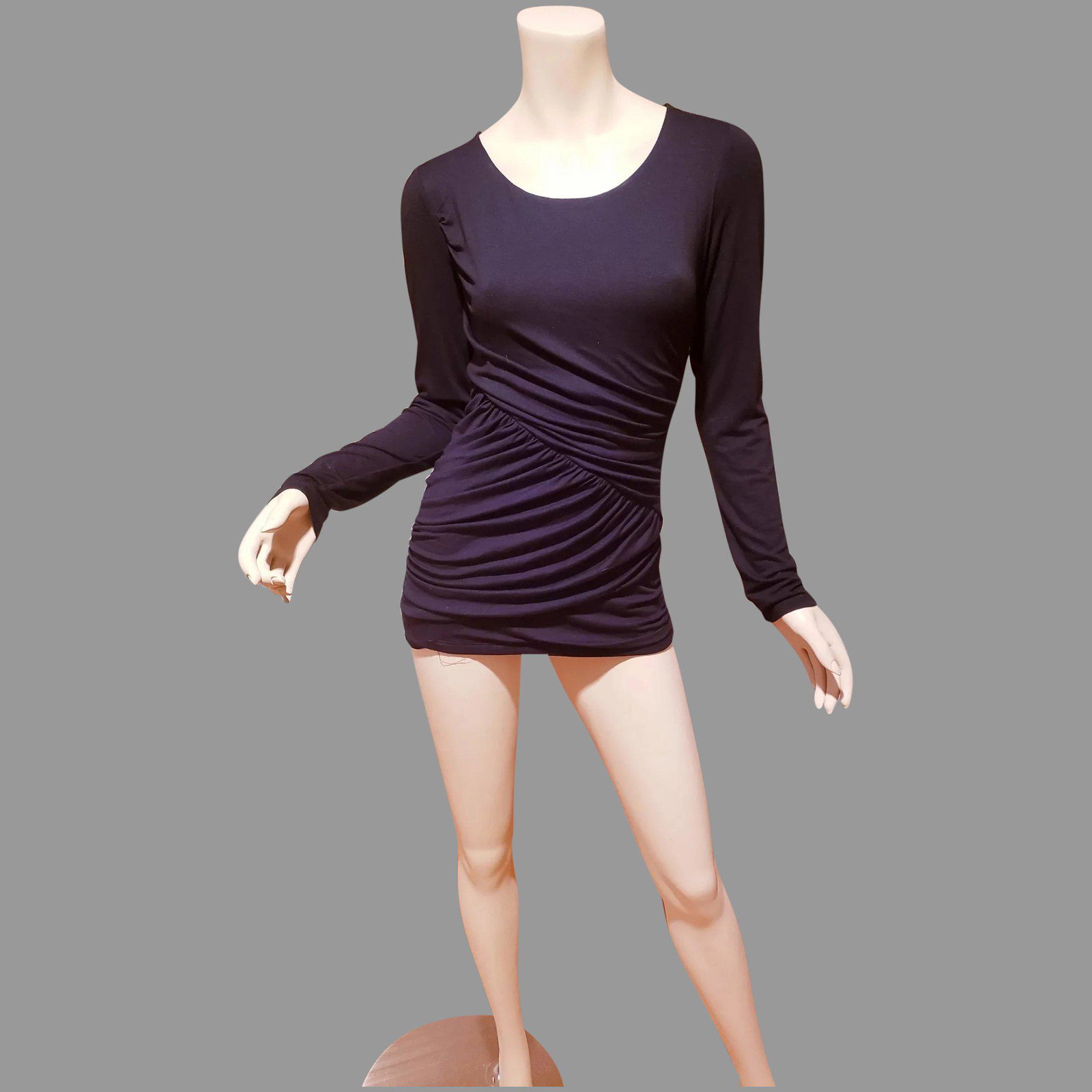 The Wrights draped Grecian ruched knit top: Beautiful Grecian draped ruched Rayon/Lycra top by The Wrights. In very good vintage condition Size Small but will stretch Reserve: $35.00 Shipping: Domestic: Flat-rate of $19.00 to anywhere within th