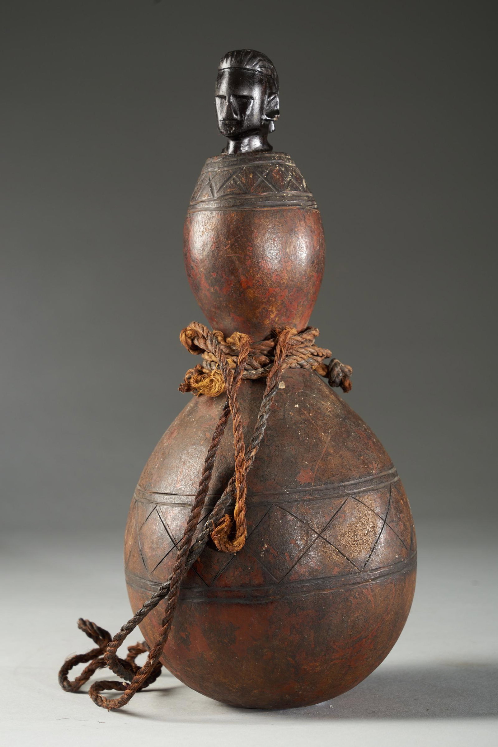 Medecine Calabash with sculptured Lid, Tanzania (1 of 4)