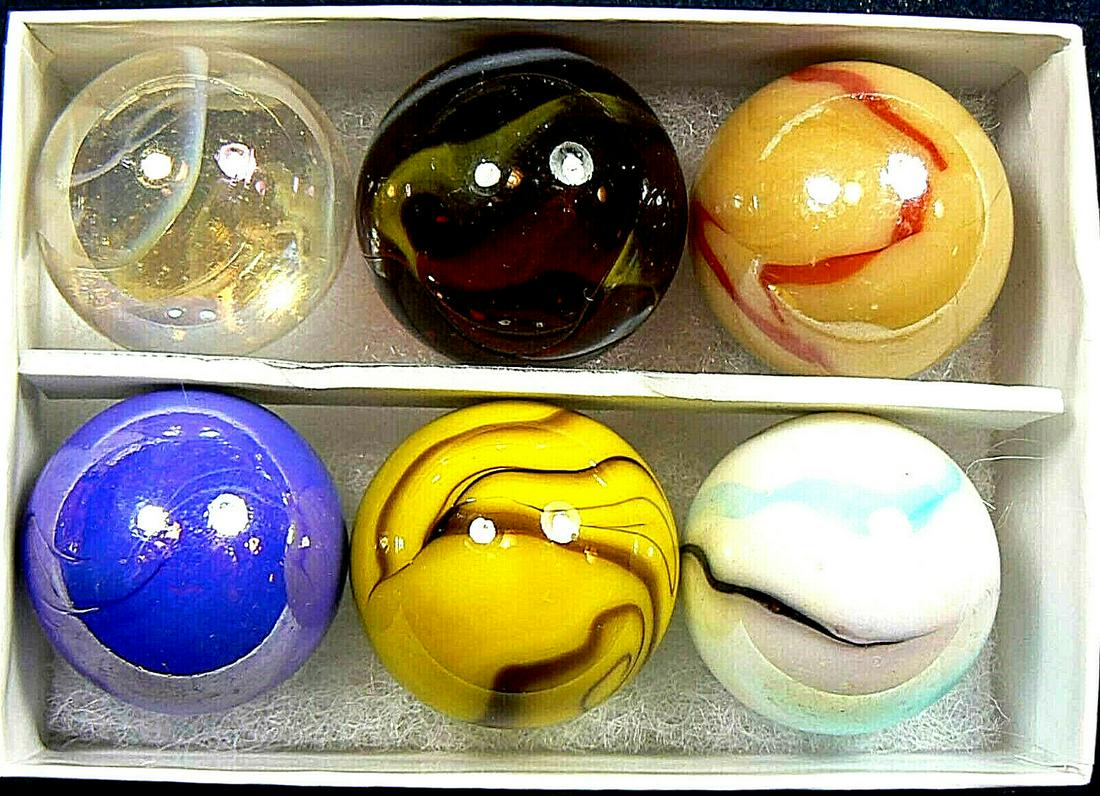Peltier marble box set of 6 limited edition 1 inch: Title: Peltier marble box set of 6 limited edition 1 inch Description: Colorful marble box set of 6 limited edition Dimensions: 1 inch See photos for more details. Date/Period: 20 century (1970) Mater