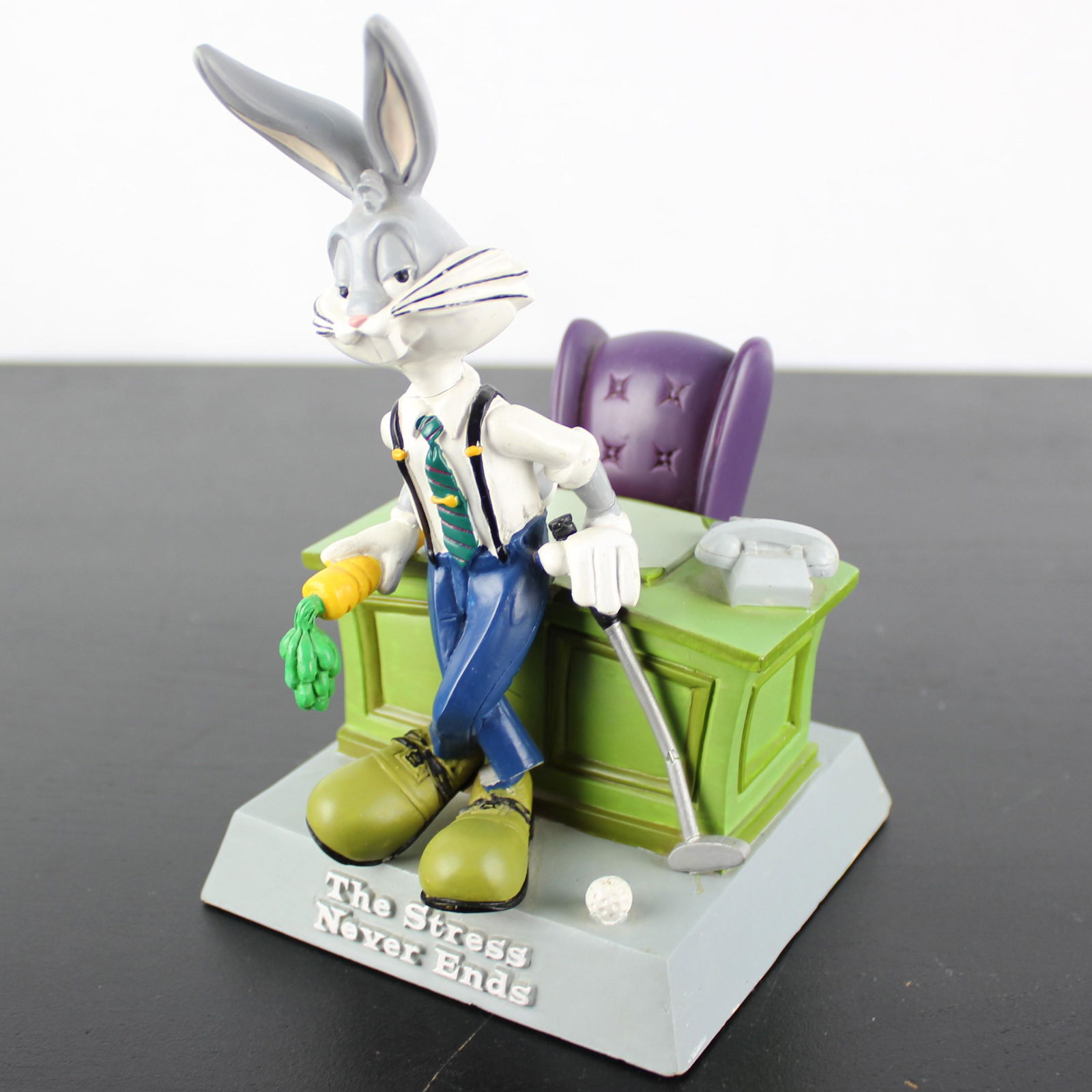 Bugs Bunny statue (1 of 12)