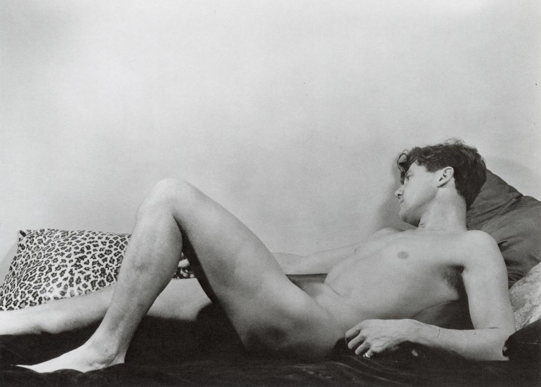 GEORGE PLATT-LYNES - Male Nude, 1931: Artist: George Platt-Lynes Title: Male Nude, 1931 Medium: Photo Litho, 1993, USA Dimensions: 8.45x6.05" Description: Heat Wax Mounted on 8.5x11" Conservation Board Artist Bio: George Platt-Lynes was a