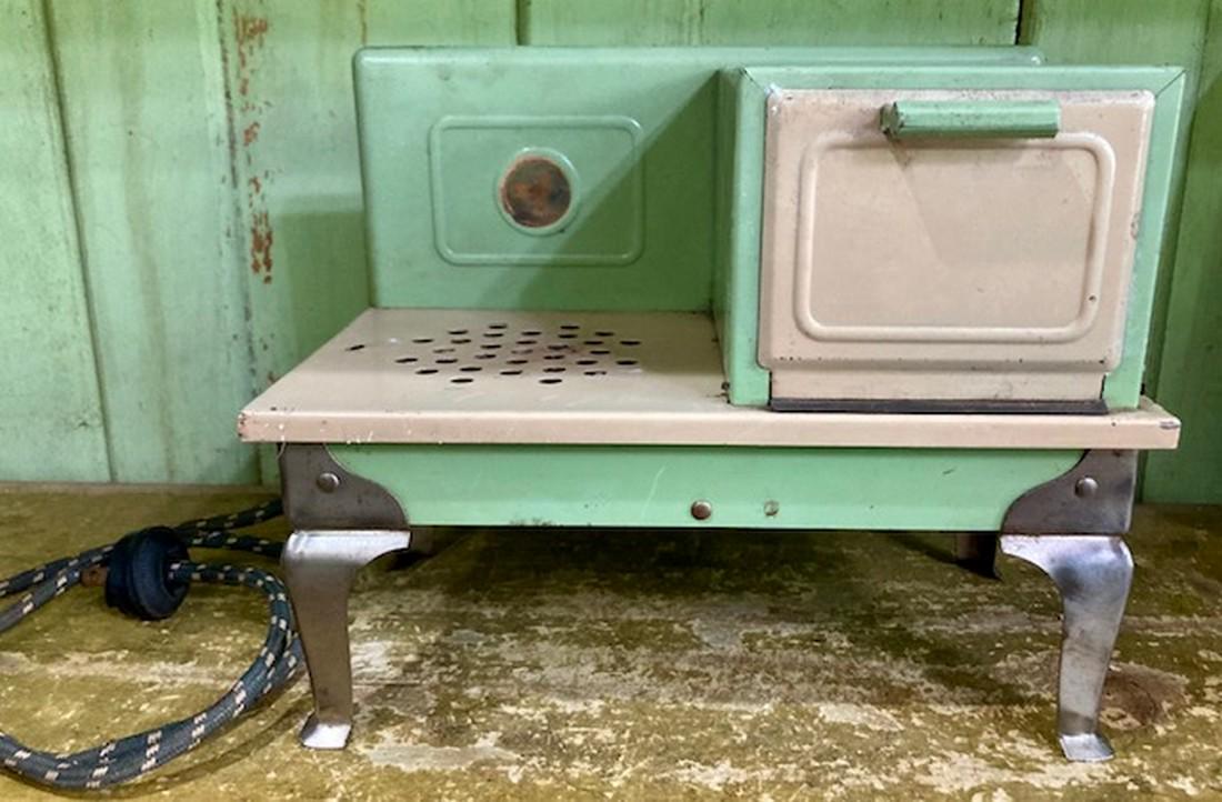 Vintage Kingston 1930-40's Childs Tin Electric Toy (1 of 8)