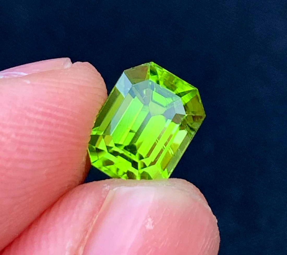 Natural Asscher Cut Peridot Loose Gemstone From: Natural Asscher Cut Peridot Loose Gemstone From Pakistan Weight - 4.05 carats Dimensions - 9.5*7.5*07 mm Origin : Supat Mine Pakistan Treatment Natural DHL E COMMERCE SHIPPING Reserve: $120.00 Shippin