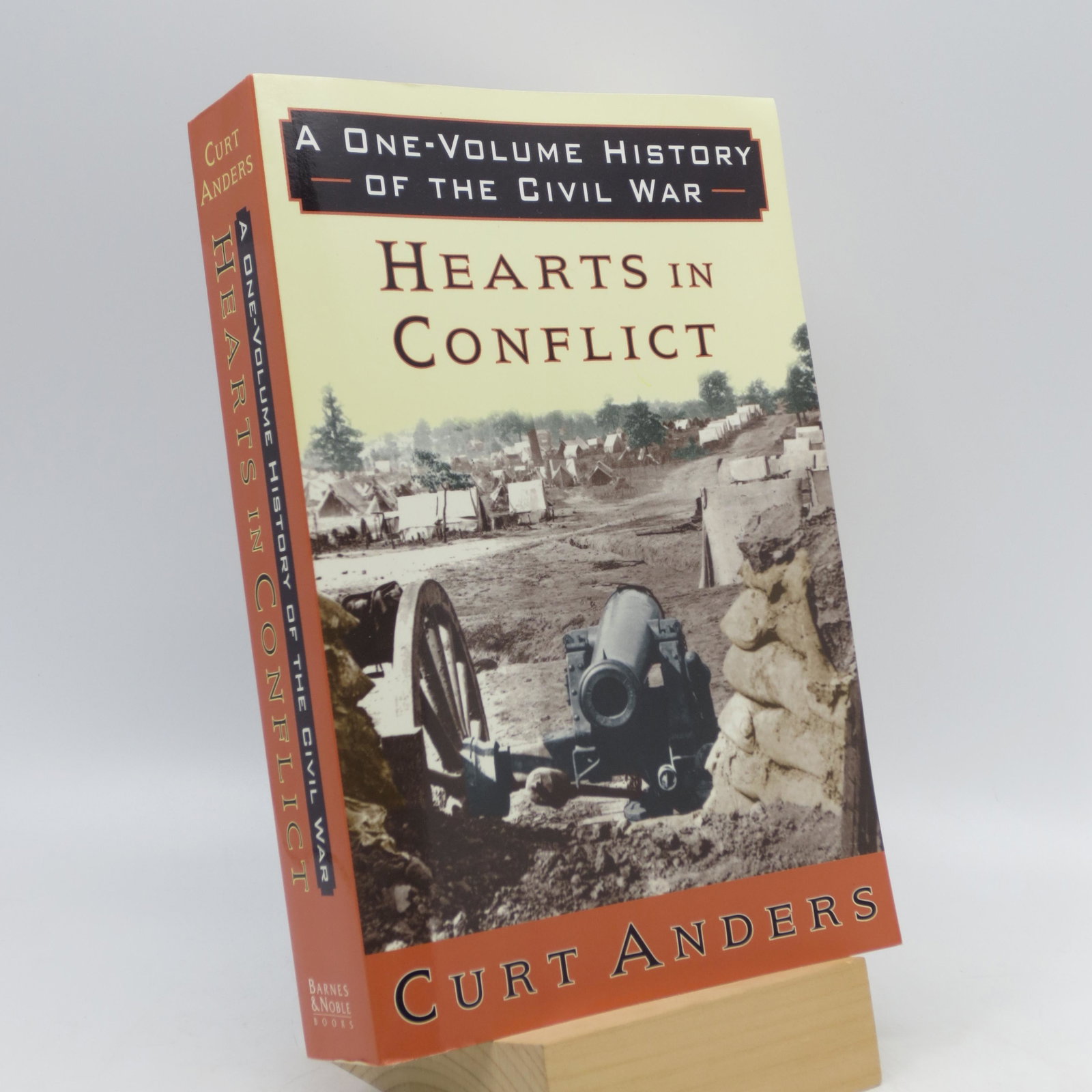 Hearts in Conflict: Title: Hearts in Conflict Description: Fine pictorial paperback. Does not appear to have ever been read. This book would make a great gift. Full refund if not satisfied. Details: Title: Hearts in Conf