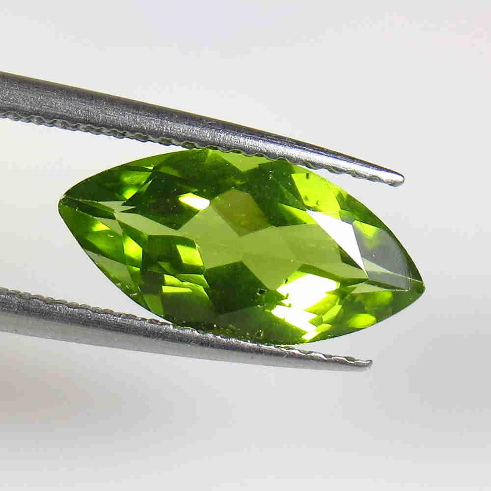 2.60 Ctw Natural Pakistan Peridot Marquise Cut: No Reserve! Title: 2.60 Ctw Natural Pakistan Peridot Marquise Cut Stone Clarity: VVS Gemstone: Peridot Carat Weight: 2.6 Size/Dimensions: 13.70 x 6.80 x 4.20 mm Additional Information: Top Class Luste