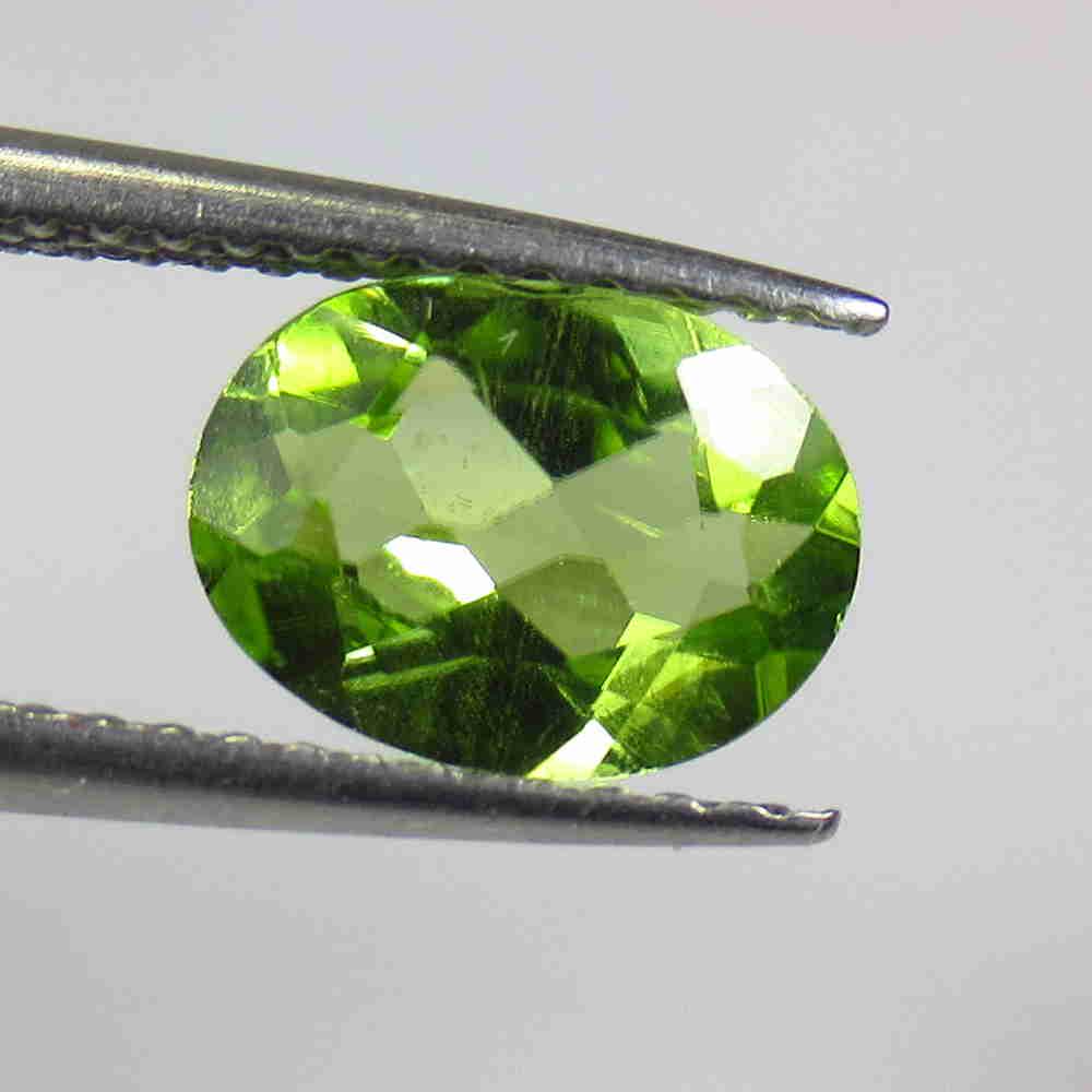 1.60 Ctw Natural Pakistan Peridot Oval Cut: No Reserve! Title: 1.60 Ctw Natural Pakistan Peridot Oval Cut Stone Clarity: VVS Gemstone: Peridot Carat Weight: 1.60 Size/Dimensions: 8.80 x 6.50 x 3.80 mm Additional Information: Top Class Luster / 