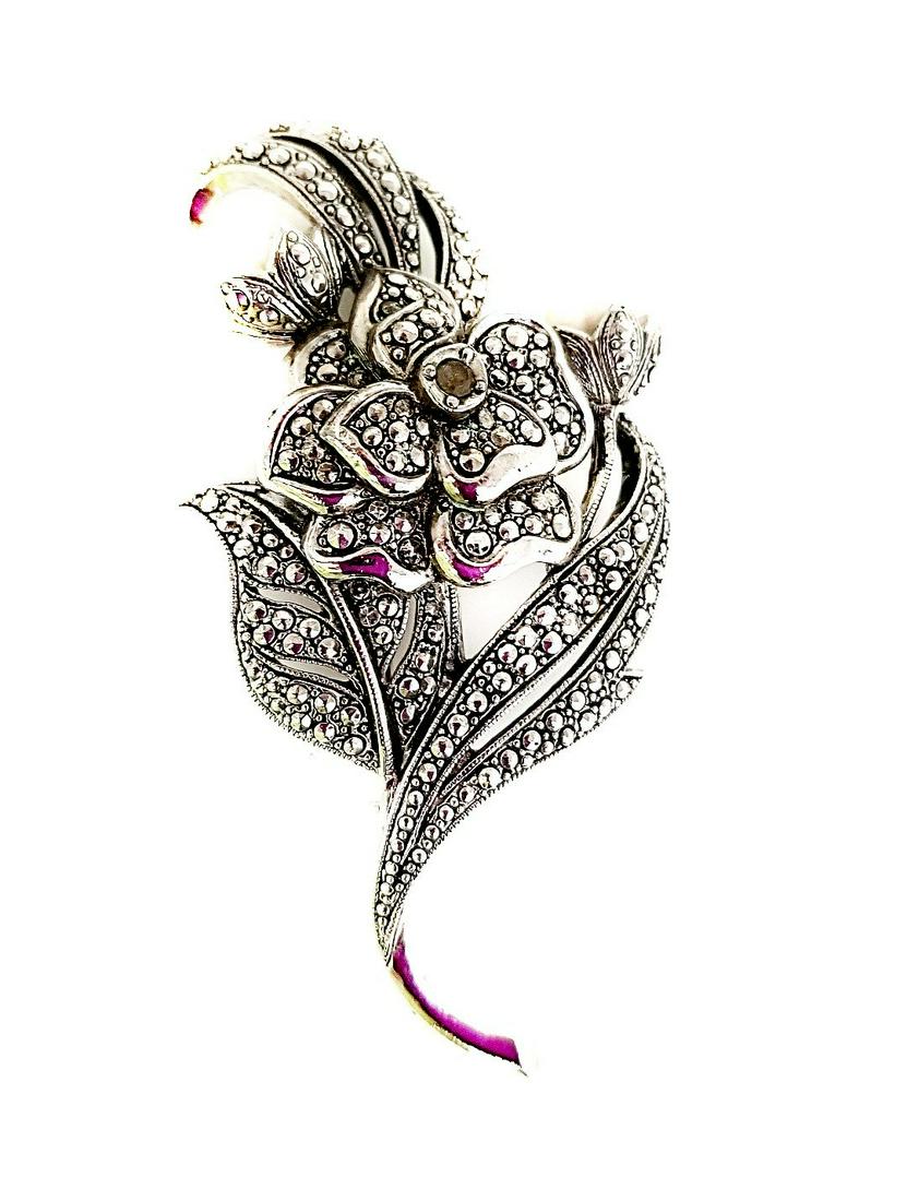 Kenneth Jay Lane for Avon Marcasite Pearl Silver Tone: Vintage Avon by Kenneth Jay Lane (KJL) Marcasite Pearl Silver Tone Brooch Pin This RARE Avon collectible brooch was designed by the aclaimed Kenneth Jay Lane. The brooch displays a flowering branch wi