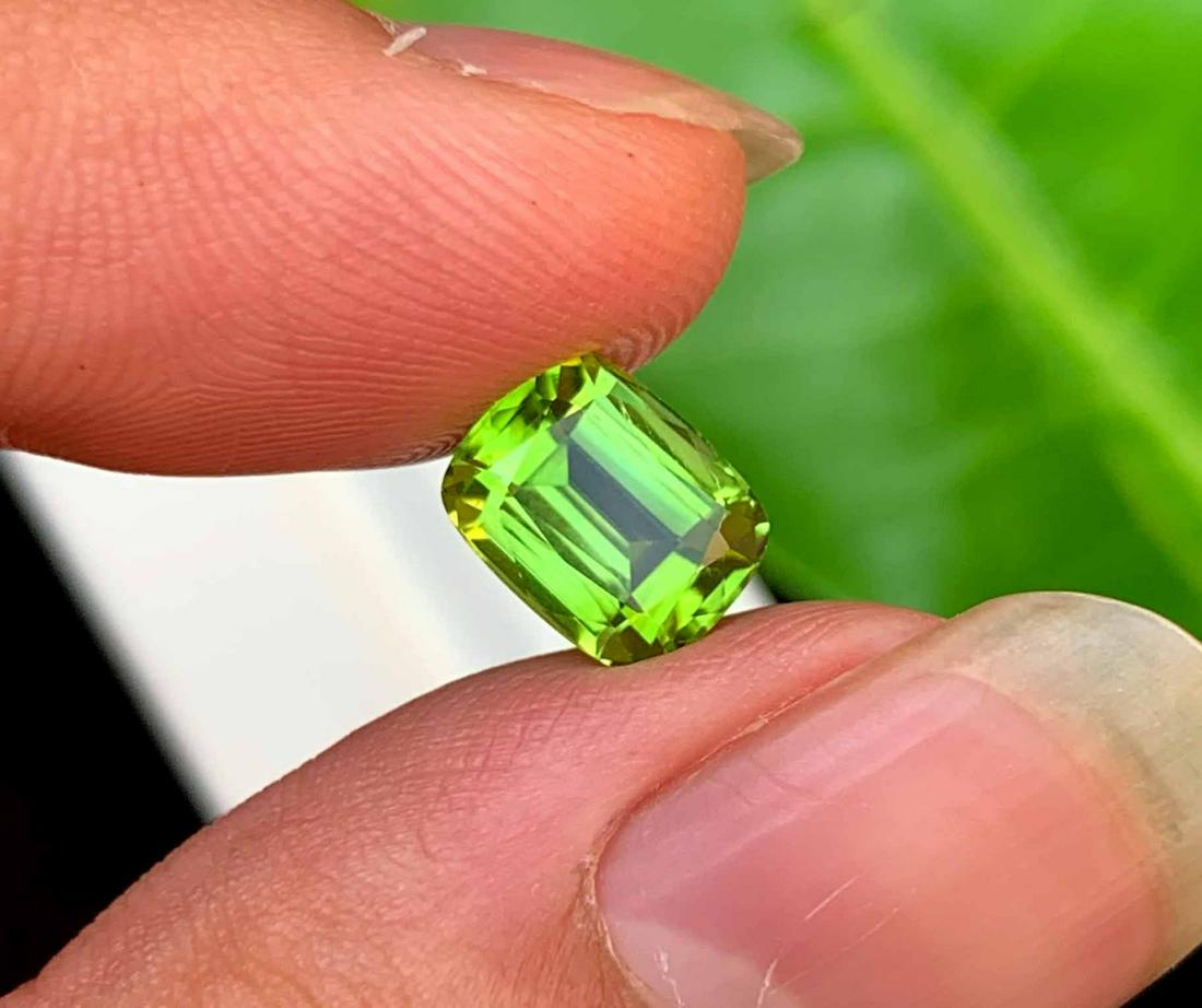Top Color Cushion Cut Peridot Loose Gemstone From: Top Color Cushion Cut Peridot Loose Gemstone From Pakistan Weight - 2.95 carats Dimensions - 9.1*7*5.1 mm Origin : Supat Mine Pakistan Treatment Natural DHL E COMMERCE SHIPPING Reserve: $90.00 Shippin