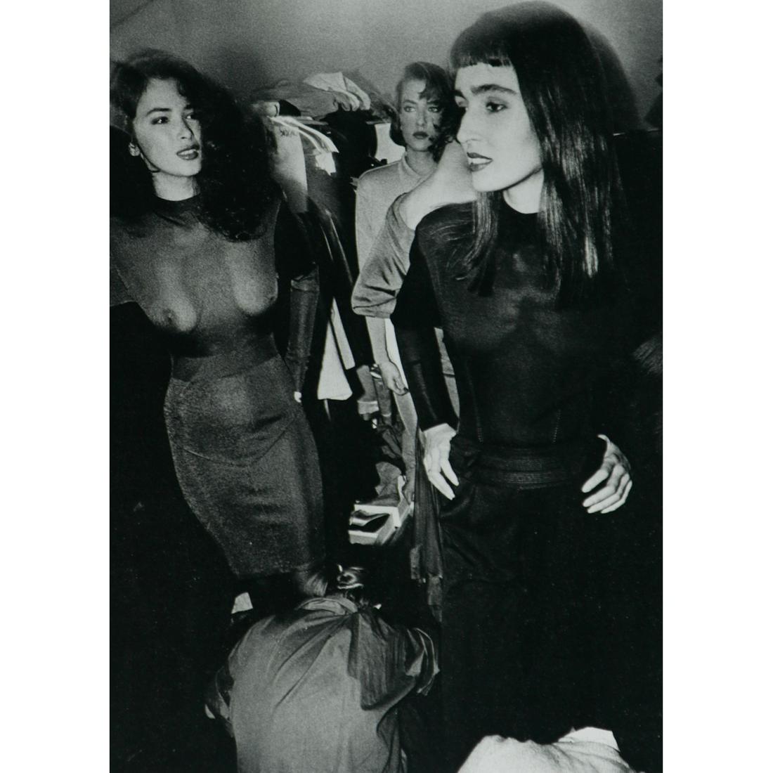 WILLIAM KLEIN - Linda Spierring et Gail Elliot, Cabine: Artist: WILLIAM KLEIN Print Title: Linda Spierring et Gail Elliot, Cabine Azzedine Alaia, March 1985 Medium: Sheet-fed Gravure Printing Date: 1980's Printed in France Image Size Approx. 10.5 x 7.5 inc