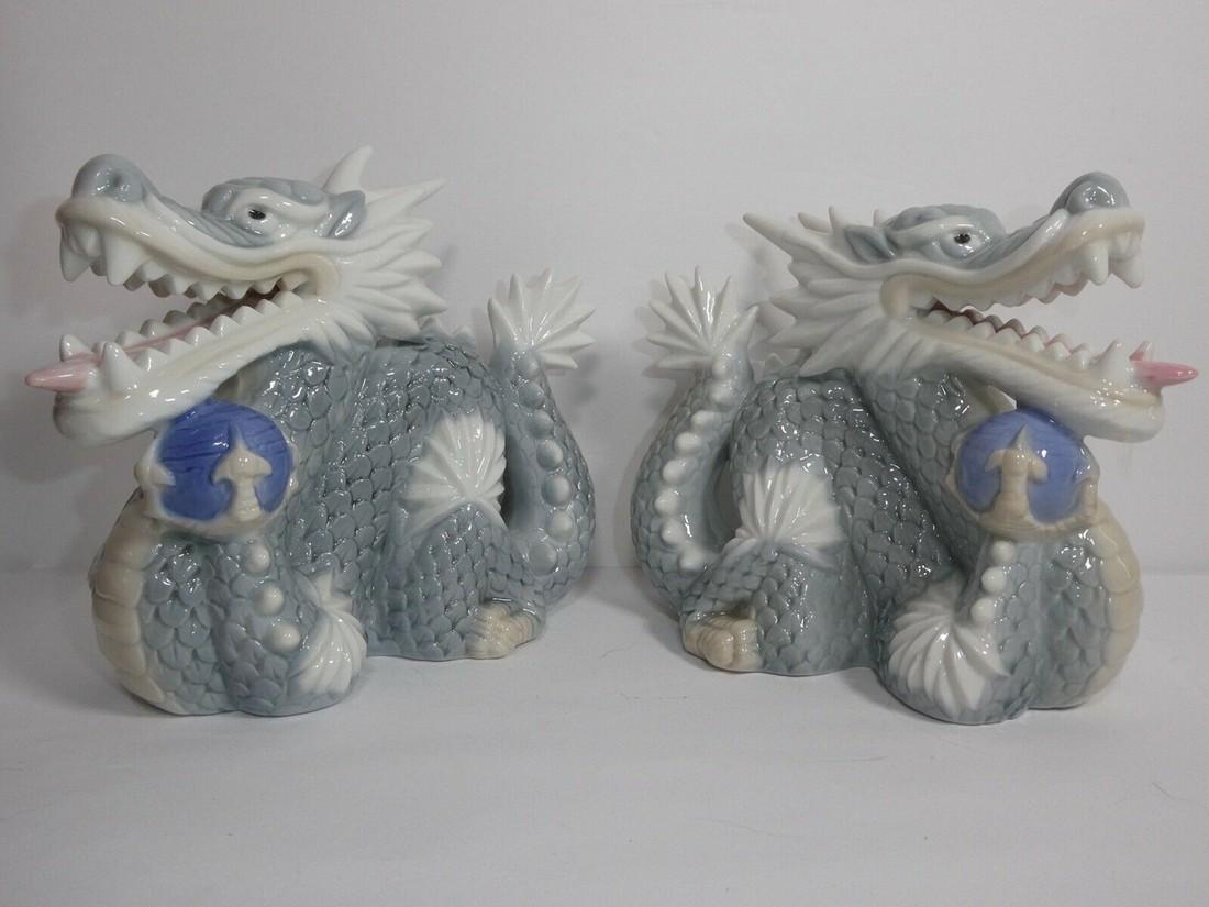 Set 2 pcs figures sculpture porcelain statue vintage (1 of 5)