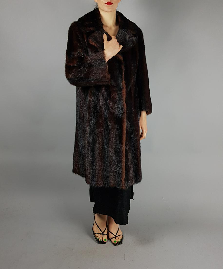 BROWN MINK FUR COAT: Title: BROWN MINK FUR COAT Dimensions: Aproximate size: SIZE XL : Length from collar:90cm; 35.43 in; Shoulder length: 46cm; 18.11in; Arm Length: 58cm; 22.83 in; Chest size ( pit to pit x2 ):120cm; 47.