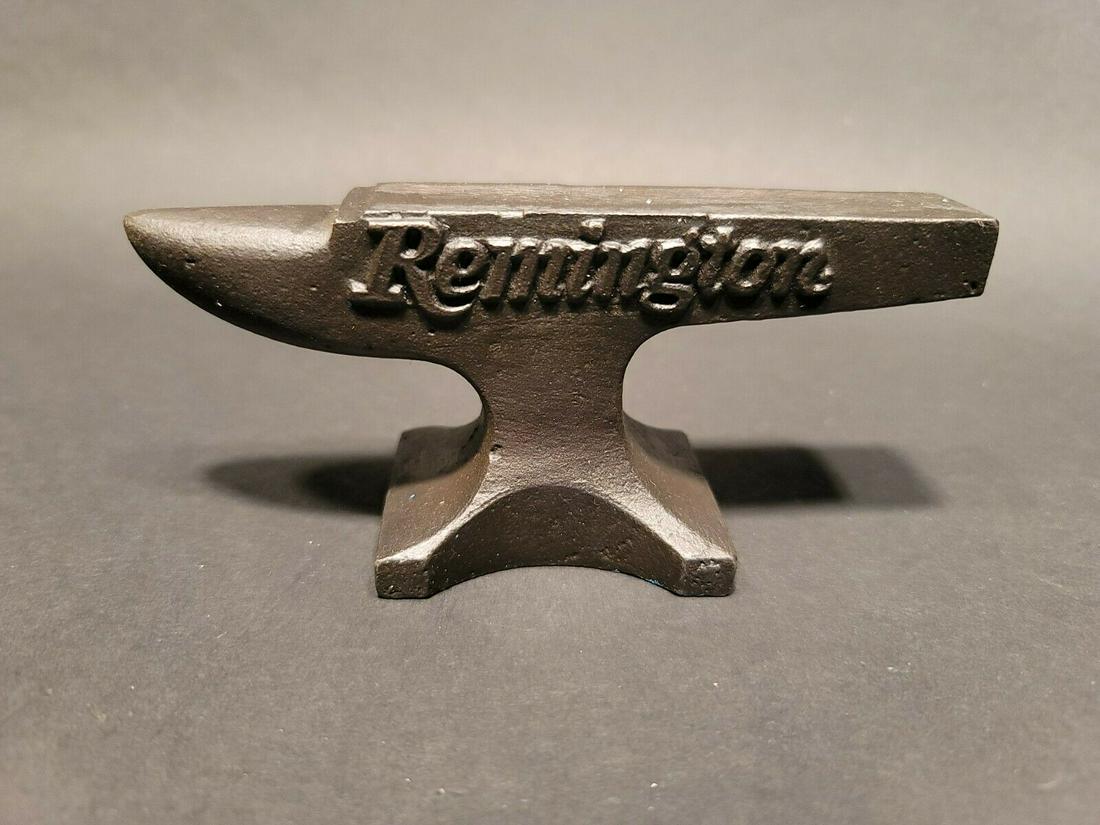 Cast Iron "Remington" Miniature Anvil (1 of 20)