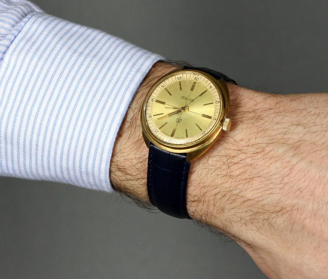 Raketa Vintage Men Wrist Watch / Rare Golden Vintage: Materials Band material: Leather Gold, Stainless steel Raketa vintage men wrist watch russian antique unisex white USSR watches. Raketa Vintage Men Wrist Watch. Rare Golden Vintage Men Wrist Watch. Ru