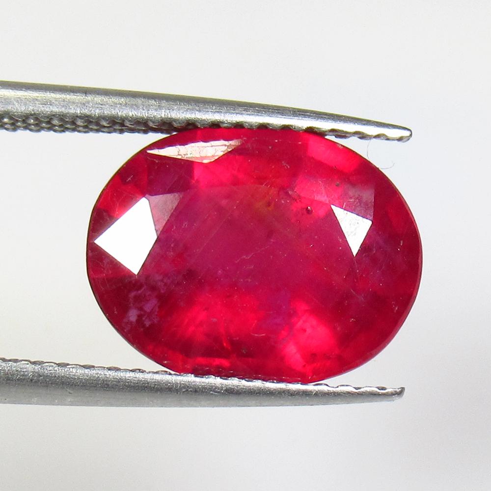 5.02 Ct Natural Red Ruby Oval Cut (1 of 2)