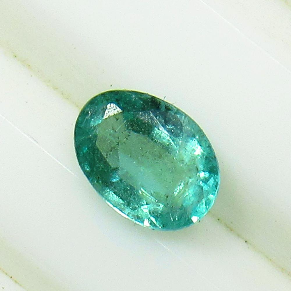0.93 Ct Natural Zambian Emerald Oval Cut (1 of 3)