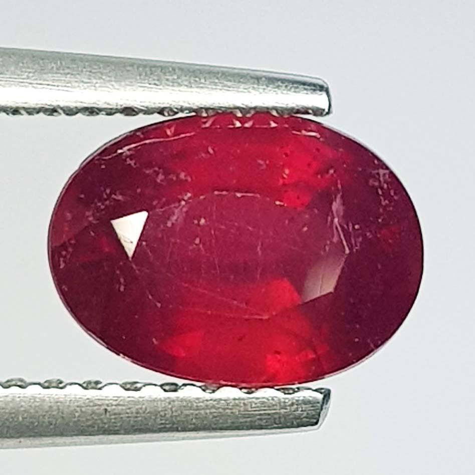 Natural Ruby Oval Cut 2.20 ct (1 of 5)