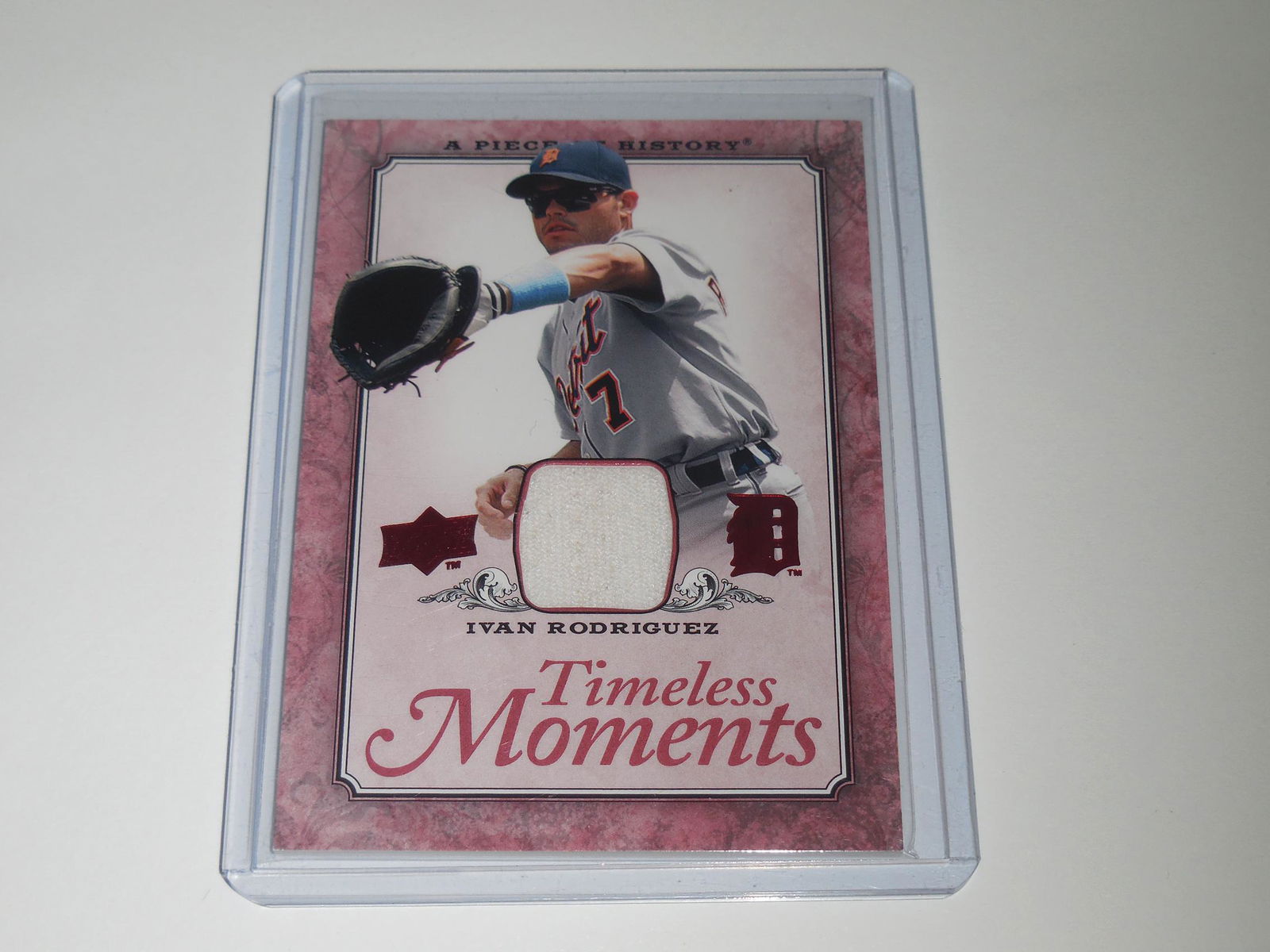 2008 UPPER DECK IVAN RODRIGUEZ GAME WORN JERSEY CARD (1 of 2)