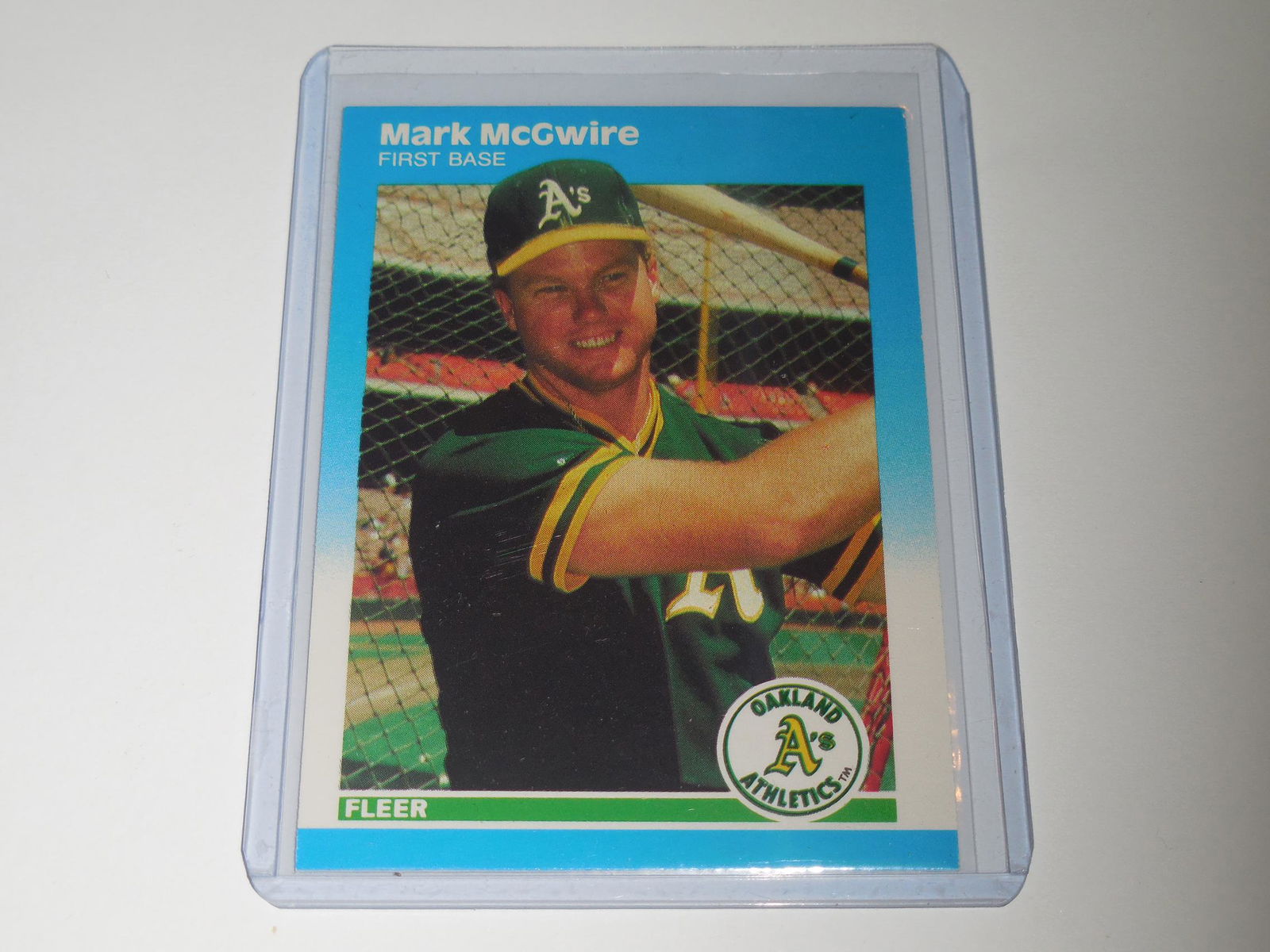 1987 FLEER UPDATE MARK MCGWIRE ROOKIE CARD (1 of 2)