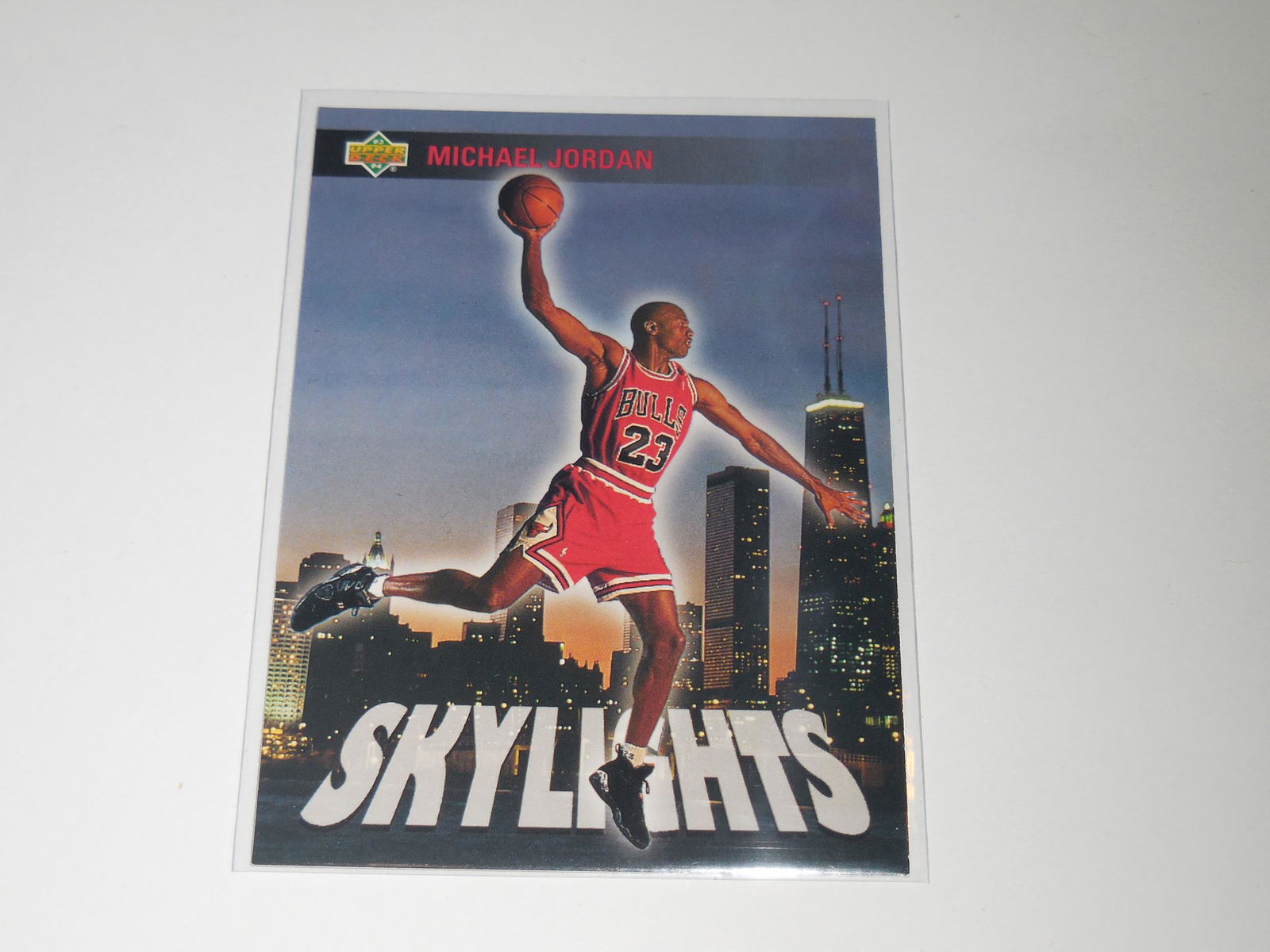 1993-94 UPPER DECK MICHAEL JORDAN SKY LIGHTS CARD (1 of 2)
