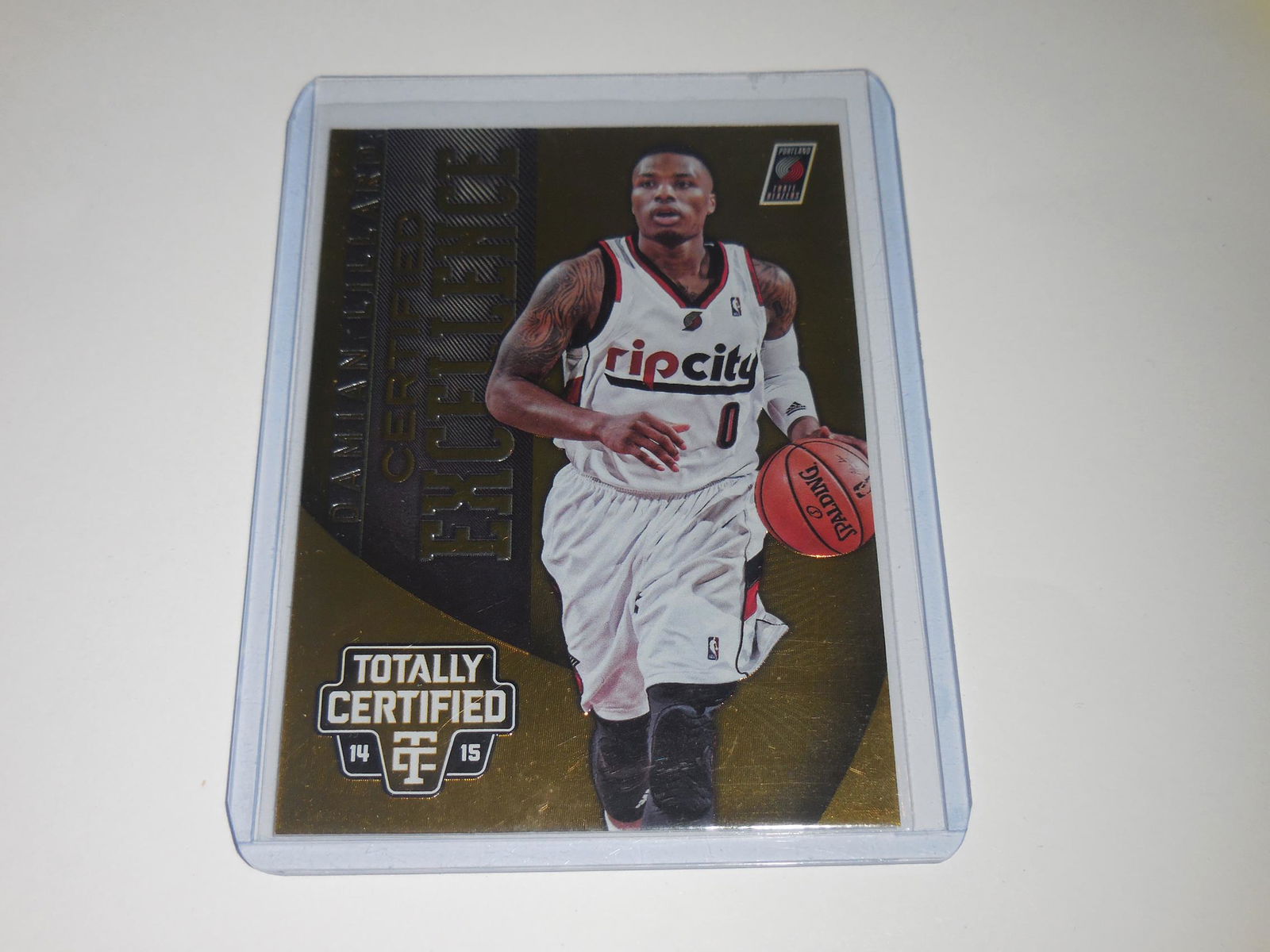 14-15 PANINI TOTALLY CERTIFIED DAMIAN LILLARD GOLD #'D (1 of 2)