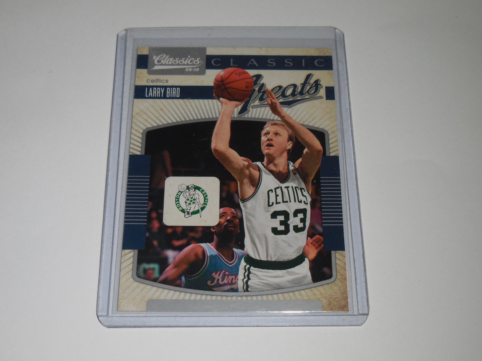 09-10 PANINI CLASSICS LARRY BIRD GREATS #'D 058/250: No Reserve! Title: 09-10 PANINI CLASSICS LARRY BIRD GREATS #'D 058/250 Description: THIS IS A VERY NICE CARD FOR ANY COLLECTOR. APPROXIMATELY NEAR MINT CONDITION OR BETTER. COMES WITH SLEEVE AND TOP L