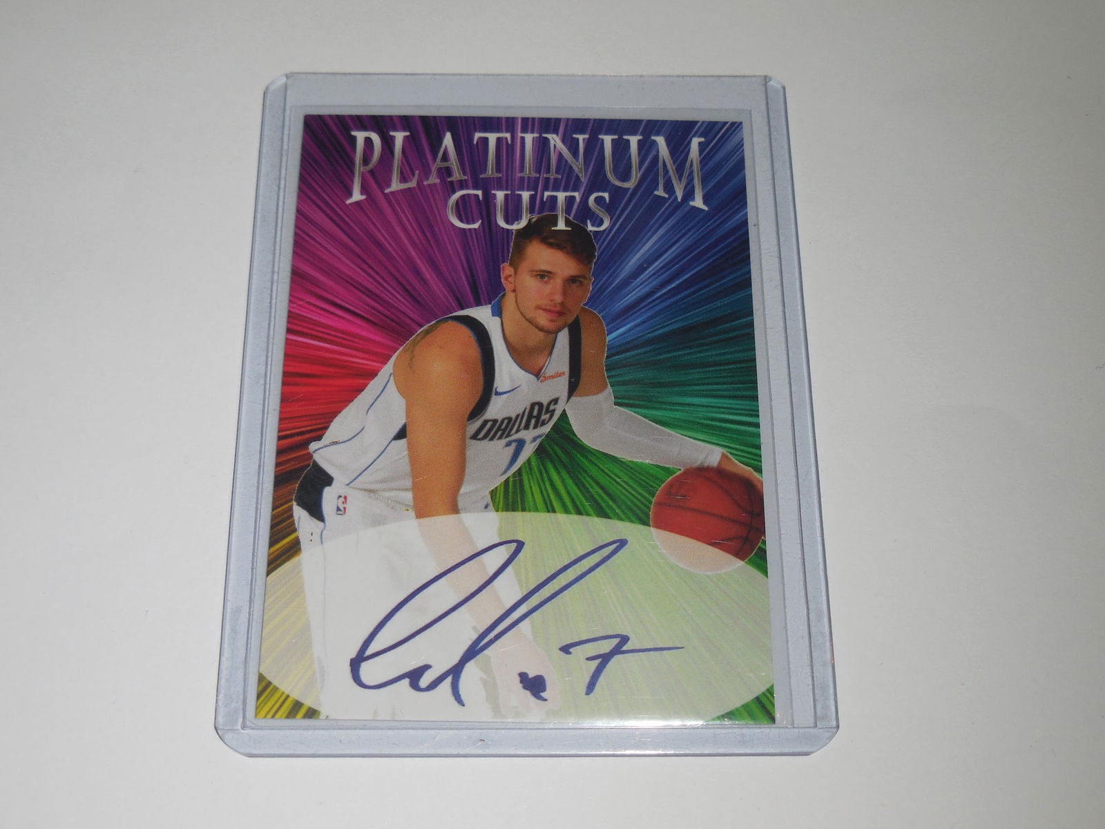 2018 ACEO LUKA DONCIC PLATINUM CUTS FACESMILE SIGNATURE (1 of 2)