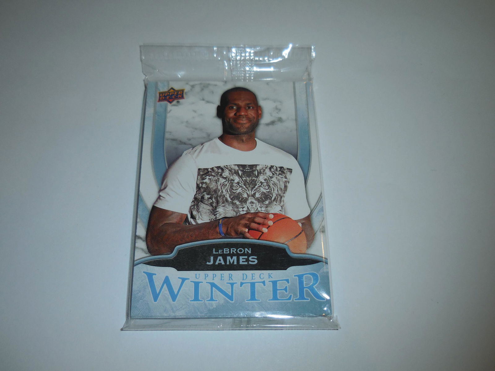 2016 UPPER DECK WINTER PACK WITH LEBRON JAMES ON FRONT (1 of 2)