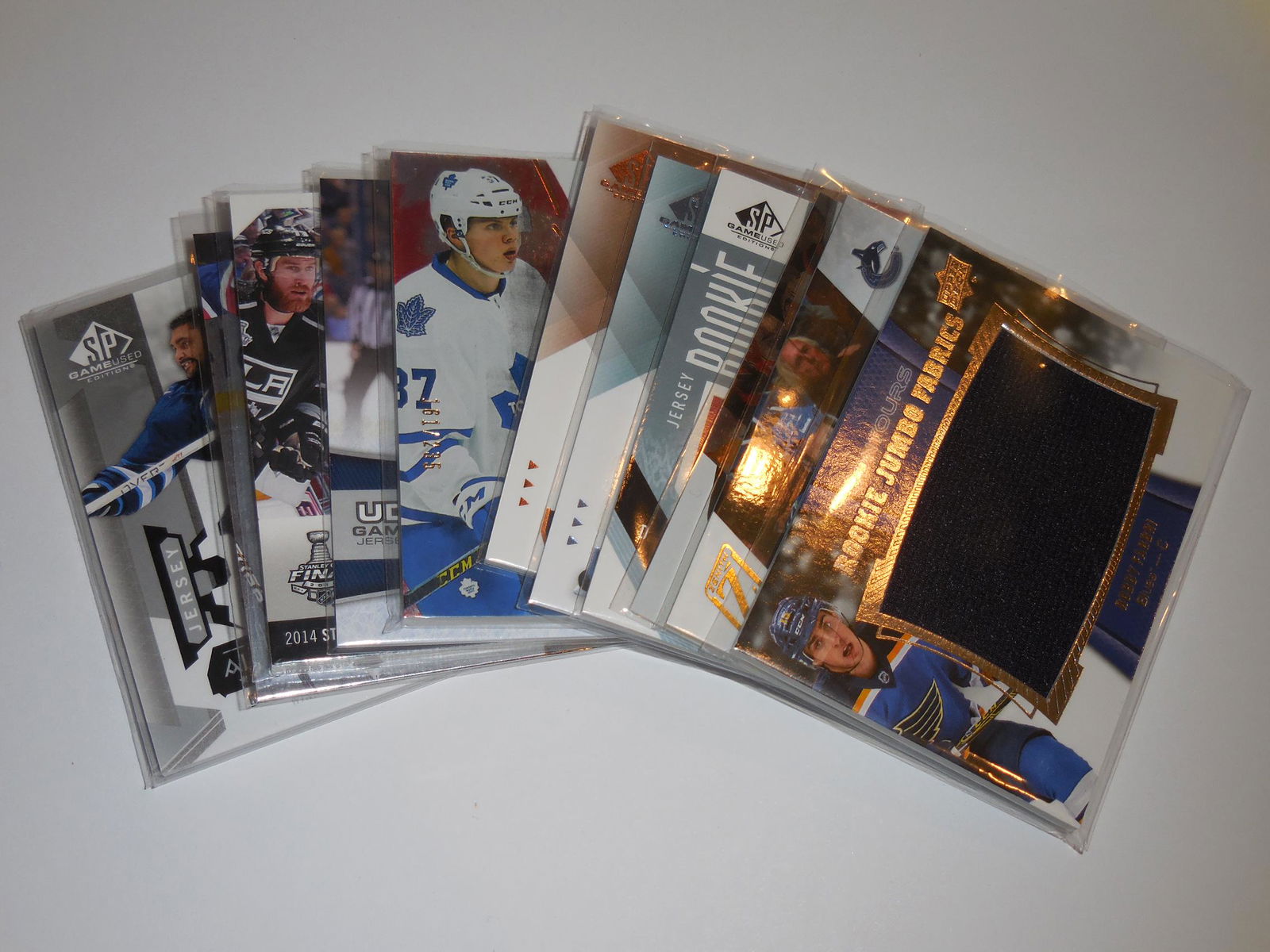 NHL HOCKEY AUTOGRAPH & JERSEY CARD LOT (1 of 3)
