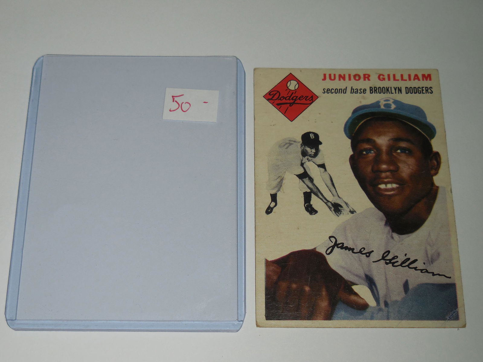 1954 TOPPS #35 JUNIOR GILLIAM VINTAGE CARD. (1 of 2)
