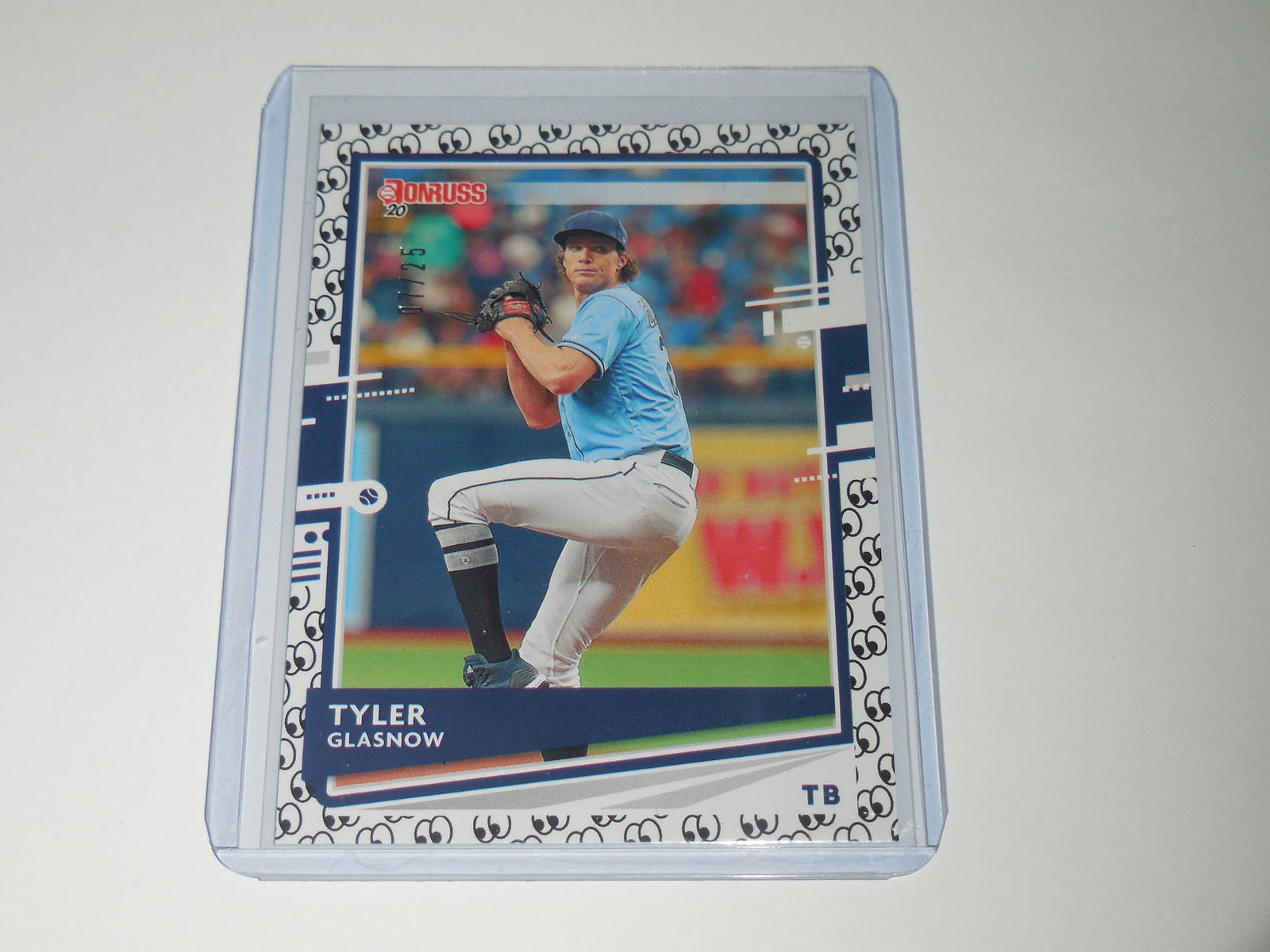 2020 DONRUSS TYLER GLASNOW LOOK AT THIS SSP #'D 07/25: No Reserve! Title: 2020 DONRUSS TYLER GLASNOW LOOK AT THIS SSP #'D 07/25 RAYS Description: THIS IS A VERY NICE CARD FOR ANY COLLECTOR. APPROXIMATELY NEAR MINT CONDITION OR BETTER. COMES WITH SLEEVE AN