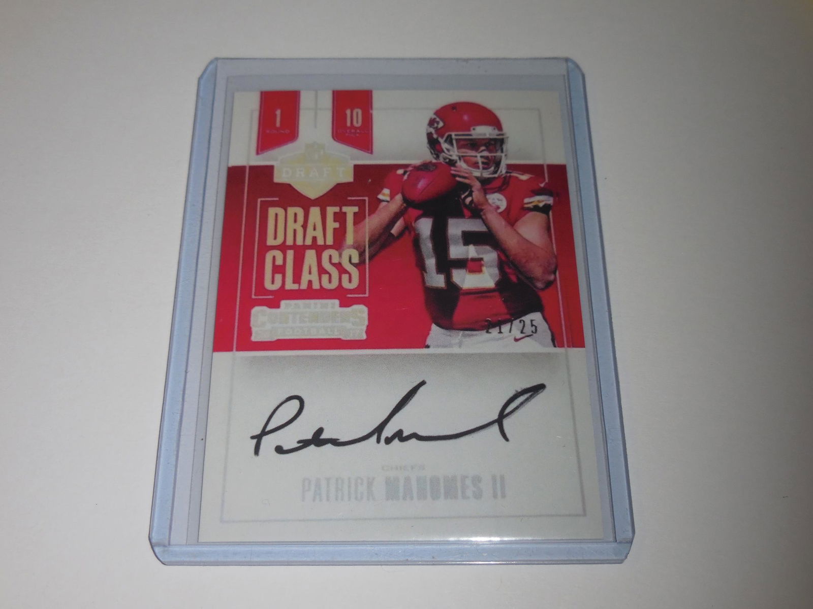 2017 PANINI PATRICK MAHOMES REPRINT ROOKIE CARD (1 of 2)
