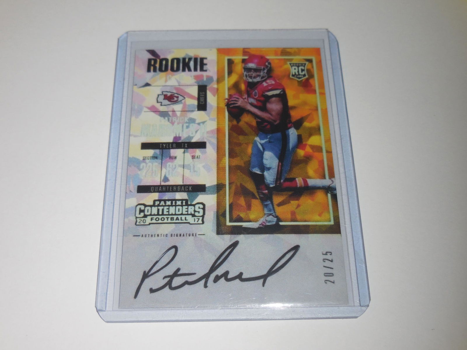 2017 PANINI CONTENDERS PATRICK MAHOMES REPRINT NOVELTY (1 of 2)