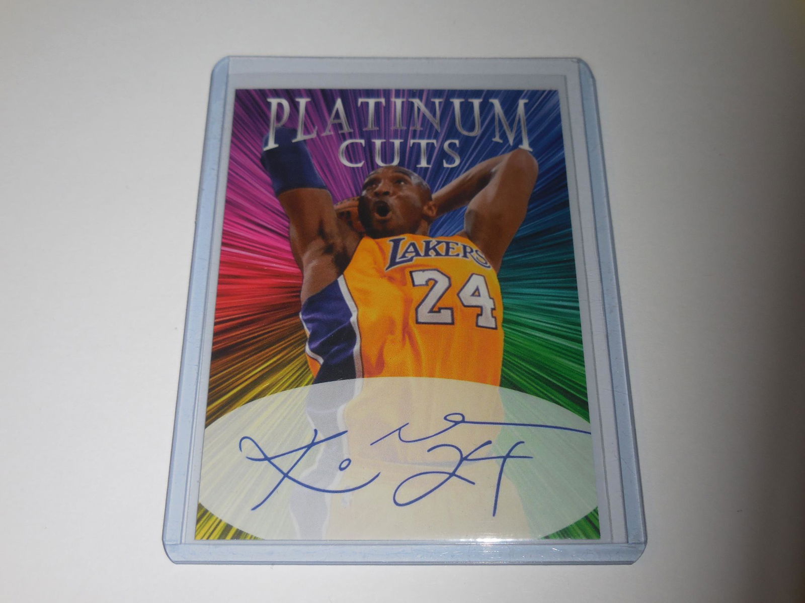 ACEO PLATINUM CUTS KOBE BRYANT FACSMILE AUTOGRAPH CARD (1 of 2)