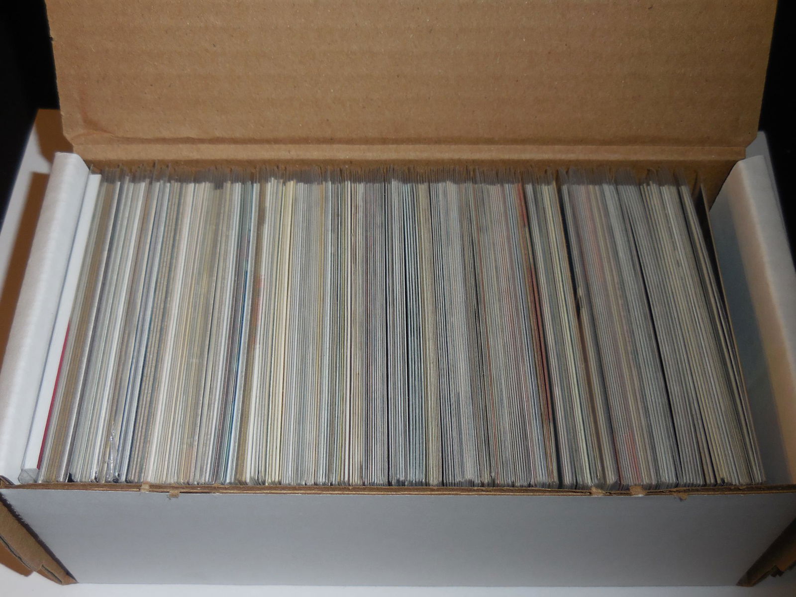 LARGE BASEBALL CARD LOT WITH MANY STARS & INSERTS & (1 of 5)